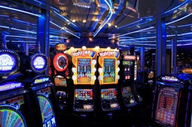 8-bit Slots